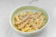 CHICKEN PASTA IN WHITE SAUCE