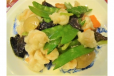 Quick Fried Prawns With Snow Peas And Black Mushrooms