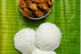 Idly 3Pcs + Chicken Curry