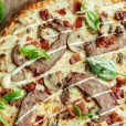 Garli Steak Pizza