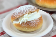 Sweet Bun With Cream (1pc)