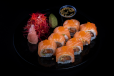 Spicy Salmon & Avocado Sushi (8 pcs)