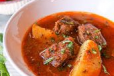 Alu Ghosht