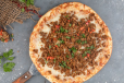 Minced meat pizza