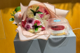 Flower Bouquet With Cheese Cake