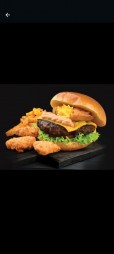 Queso Beef Burger 