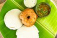Idly Vada (1pc Idly and 1 Pc Vada)