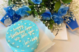 Blue Mini Cake Design with Blue Roses Bouquet