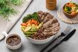 Roast Beef Onion And Mushroom Sauce - 357 kcal