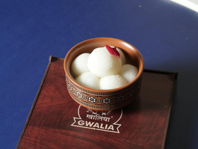 
                                Gwalia Sweets & Restaurant