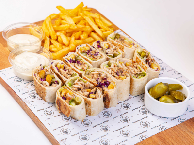 
                                Crazy Shawarma Cafeteria